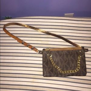 Michael Kors Fanny Pack Size MEDIUM